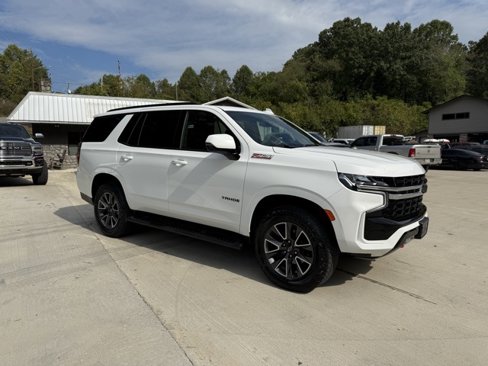 Used 2021 Chevrolet Tahoe Z71 w/ Luxury Package image 2