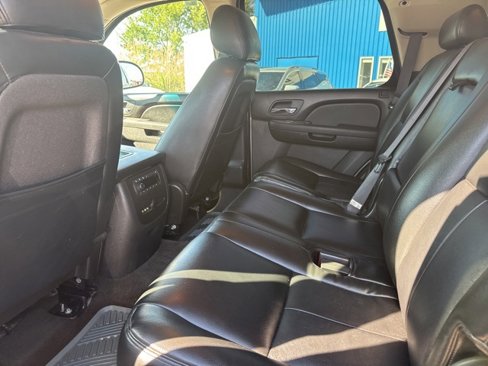 Used 2010 Chevrolet Tahoe LS image 19