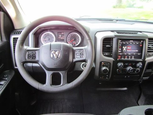 Used 2020 RAM 1500 Express image 9