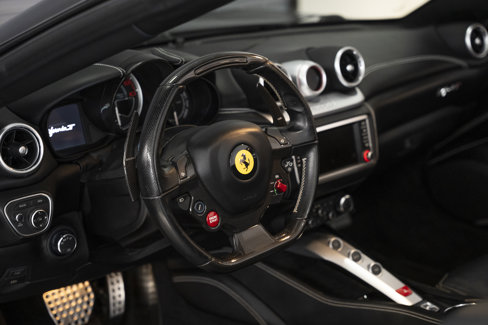 Used 2016 Ferrari California T image 28