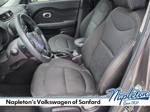 Used 2015 Kia Soul + image 8