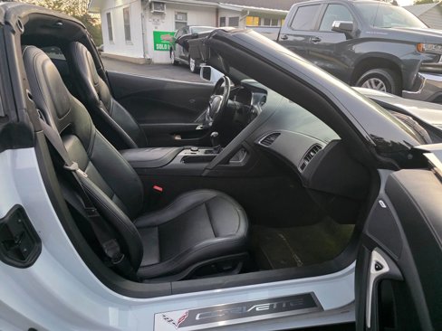 Used 2019 Chevrolet Corvette Stingray Coupe w/ 1LT image 7