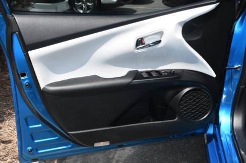 Used 2019 Toyota Prius LE image 9