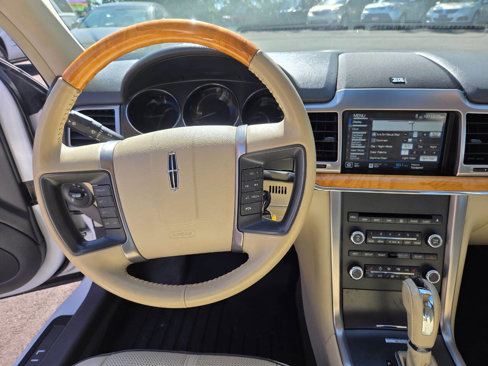 Used 2012 Lincoln MKZ image 22