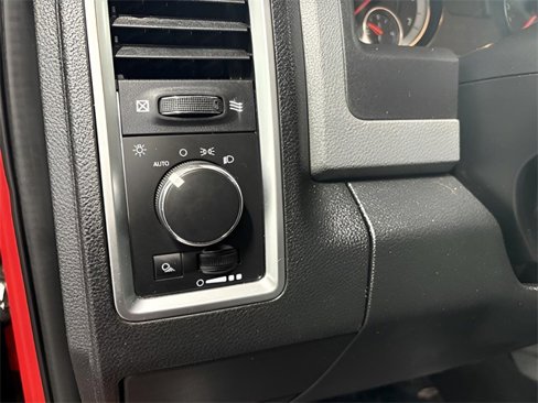Used 2017 RAM 1500 Classic SLT image 13