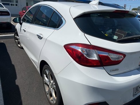 Used 2017 Chevrolet Cruze Premier image 3