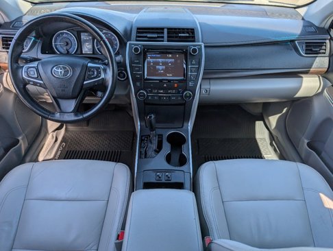 Used 2017 Toyota Camry XLE image 4