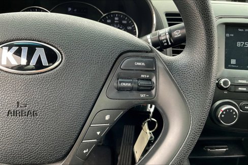 Certified 2018 Kia Forte LX w/ LX Popular Package image 11