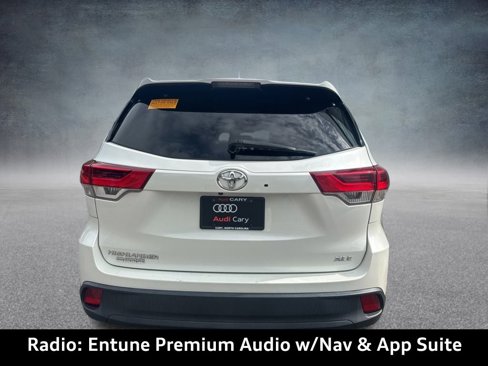 Used 2019 Toyota Highlander XLE image 4