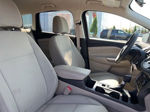 Used 2017 Ford Escape SE w/ Equipment Group 201A image 26