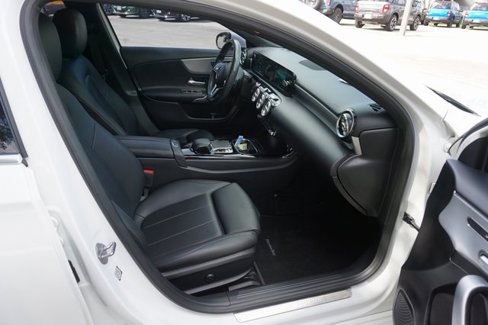 Used 2019 Mercedes-Benz A 220 image 3