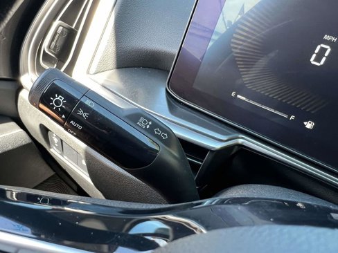 Used 2025 Kia Sorento LX image 30
