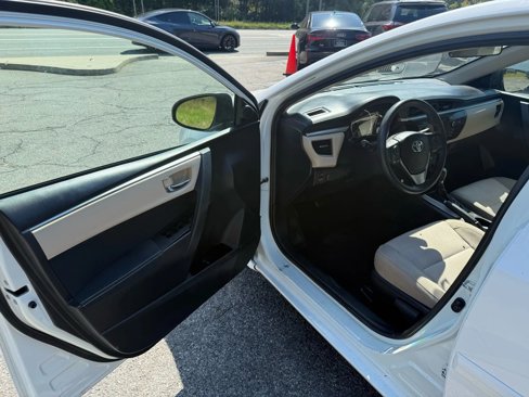 Used 2015 Toyota Corolla LE Premium image 7