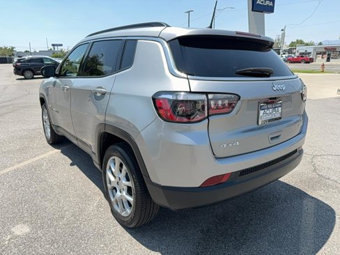 Used 2022 Jeep Compass Latitude image 5