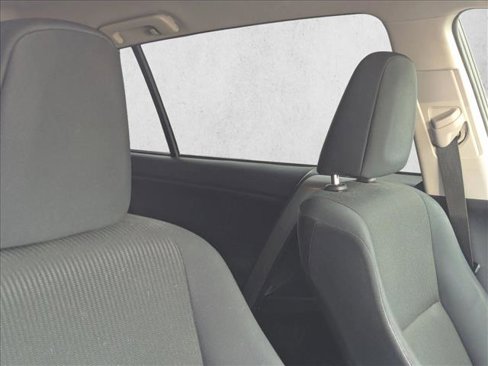 Used 2017 Toyota RAV4 LE image 19