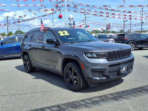 Used 2022 Jeep Grand Cherokee L Laredo image 1