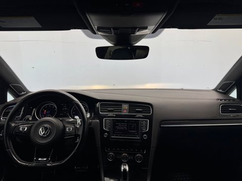 Used 2017 Volkswagen Golf R 4-Door image 6