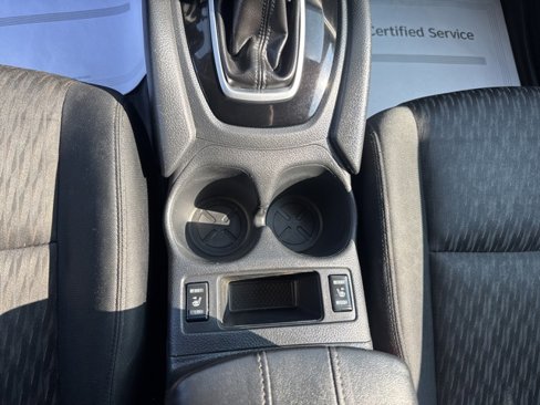 Used 2019 Nissan Rogue SV image 18