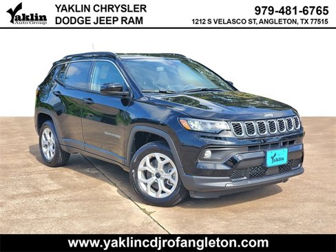 New 2025 Jeep Compass Latitude image 1