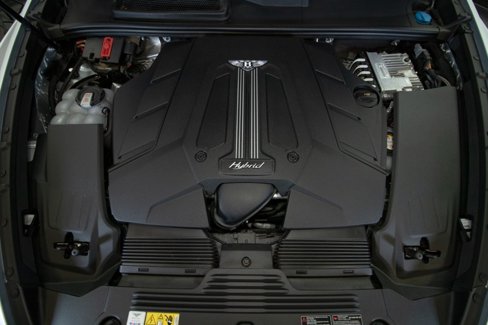 Used 2023 Bentley Bentayga Plug-In Hybrid image 69