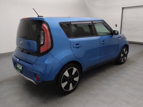 Used 2018 Kia Soul + image 10