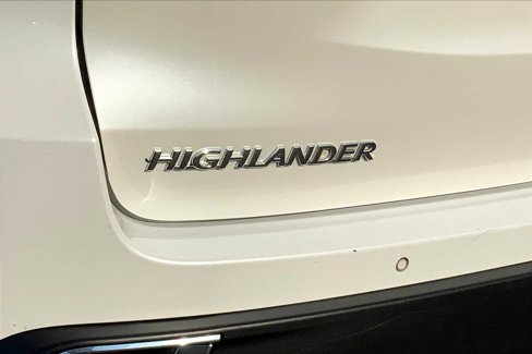 Used 2018 Toyota Highlander Limited image 9