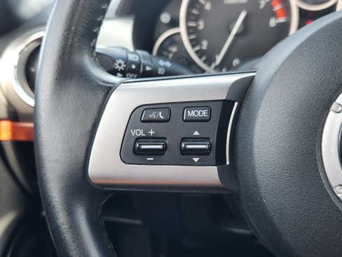 Used 2011 MAZDA MX-5 Miata Grand Touring w/ Premium Pkg image 16