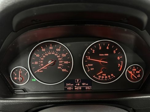 Used 2018 BMW 320i xDrive Sedan w/ Convenience Package image 25