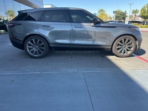 Used 2018 Land Rover Range Rover Velar R-Dynamic HSE image 4