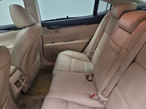 Used 2015 Lexus ES 350 w/ Ultra Luxury Package image 18