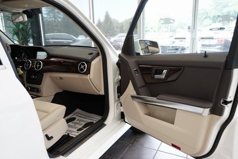 Used 2013 Mercedes-Benz GLK 350 4MATIC image 37