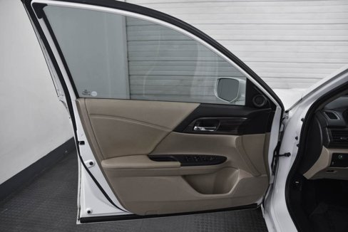 Used 2016 Honda Accord EX image 9