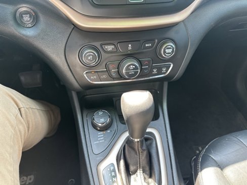 Used 2016 Jeep Cherokee High Altitude image 19