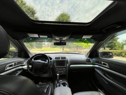 Used 2016 Ford Explorer XLT w/ Equipment Group 202A image 12