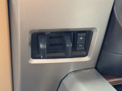 Used 2018 Ford F150 Lariat image 26