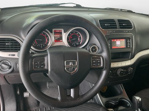 Used 2019 Dodge Journey SE image 12