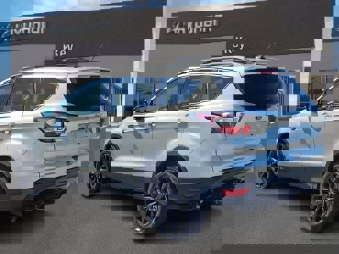Used 2017 Ford Escape Titanium image 5