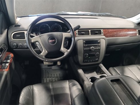 Used 2011 GMC Yukon XL SLT w/ SLT-2 Equipment Package image 15
