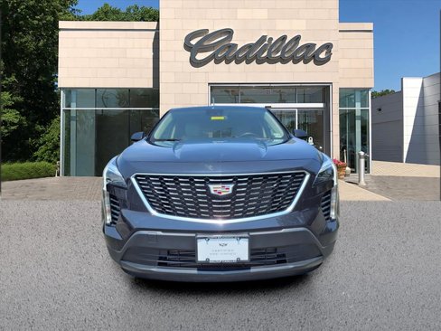 Used 2022 Cadillac XT4 Luxury w/ Cold Weather Package image 10
