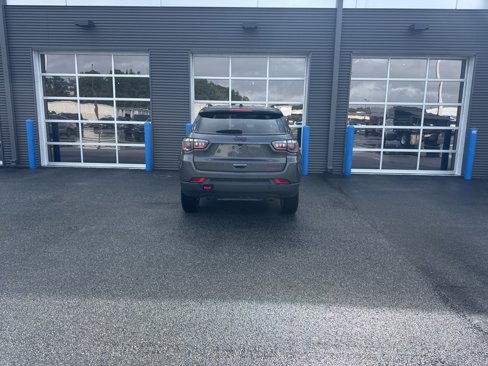 Used 2024 Jeep Compass Trailhawk image 3