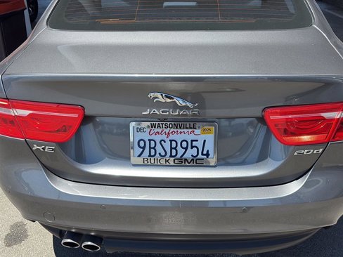 Used 2017 Jaguar XE Prestige image 35