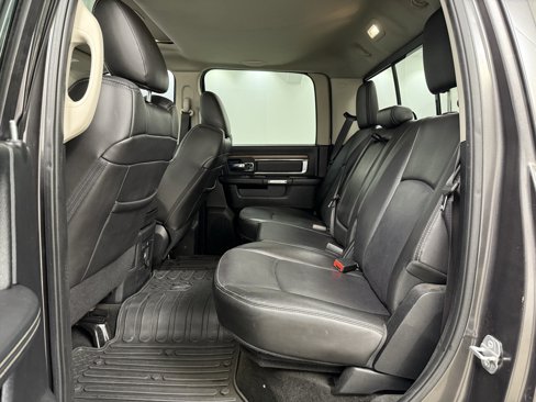 Used 2015 RAM 1500 Laramie w/ Convenience Group image 18