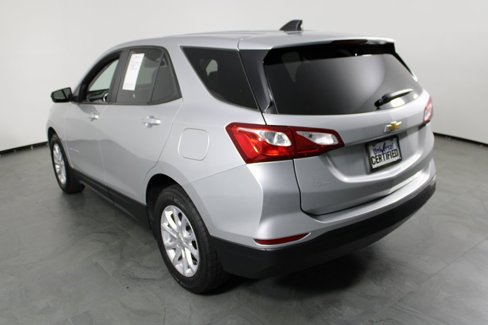 Used 2021 Chevrolet Equinox LS w/ LS Convenience Package image 3