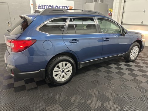 Used 2019 Subaru Outback 2.5i Premium image 10