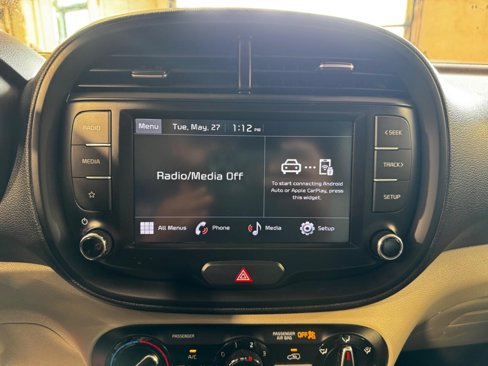 Used 2022 Kia Soul LX w/ Technology Package image 18