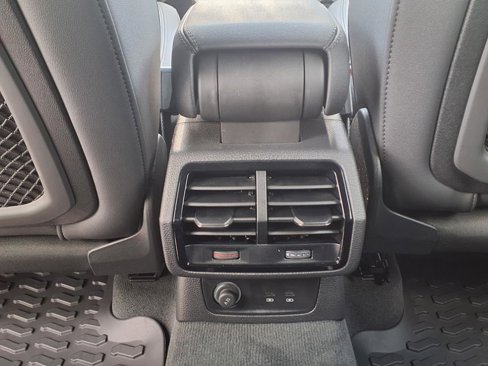 New 2025 Audi Q3 2.0T Premium image 10