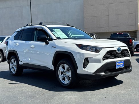 Used 2021 Toyota RAV4 LE image 4
