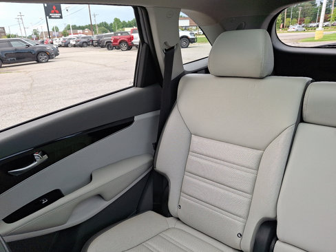 Used 2020 Kia Sorento SX image 18