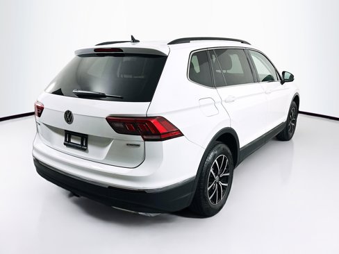 Used 2021 Volkswagen Tiguan SE image 7