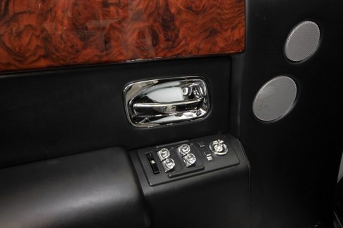 Used 2013 Rolls-Royce Phantom Sedan image 39